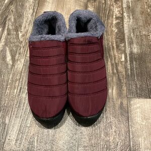 Cozy Burgundy Slip-On Slippers EU Size 39=US Size 8